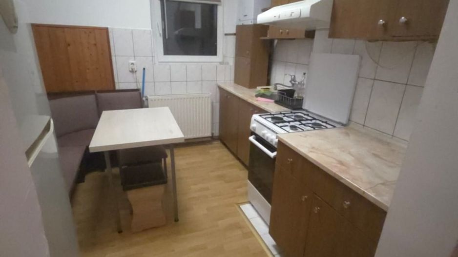 Apartament 2 camere zona Tractorul langa Piața - Poză 1