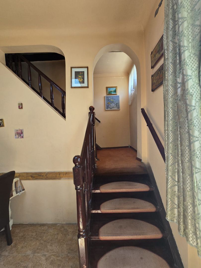 Casă cu grădină in zonă centrală - Poză 14