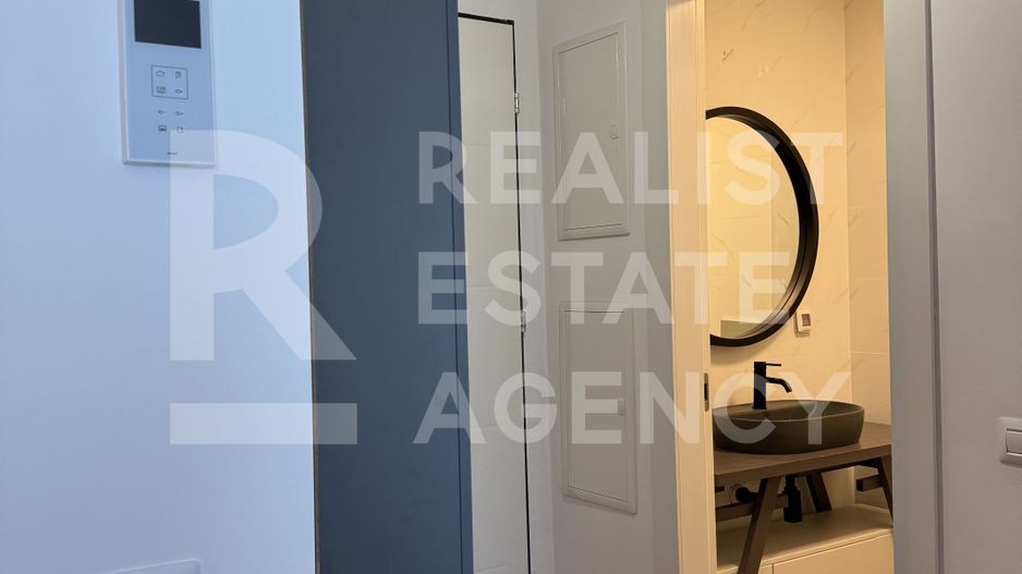 Chirie - Apartament cu terasă și priveliște spre Parcul Verdi - Poză 8