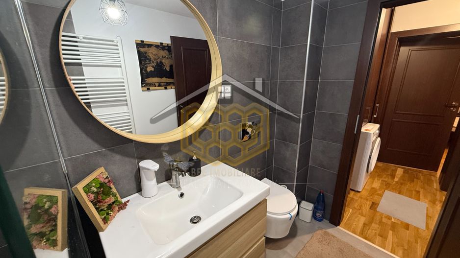 Apartament cu 3 camer, semidecomandat, in cartierul Rovine - Poză 11