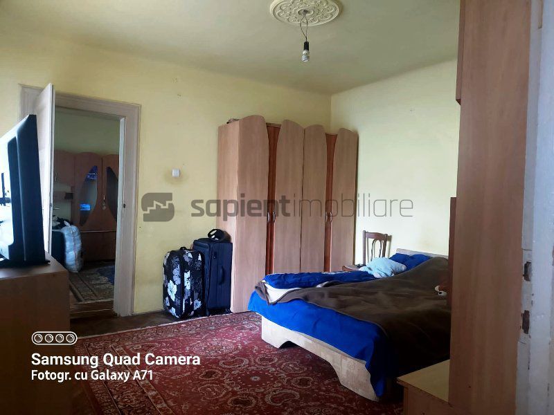 Casa cu 3 apartamente in zona Muzeului - Poză 8