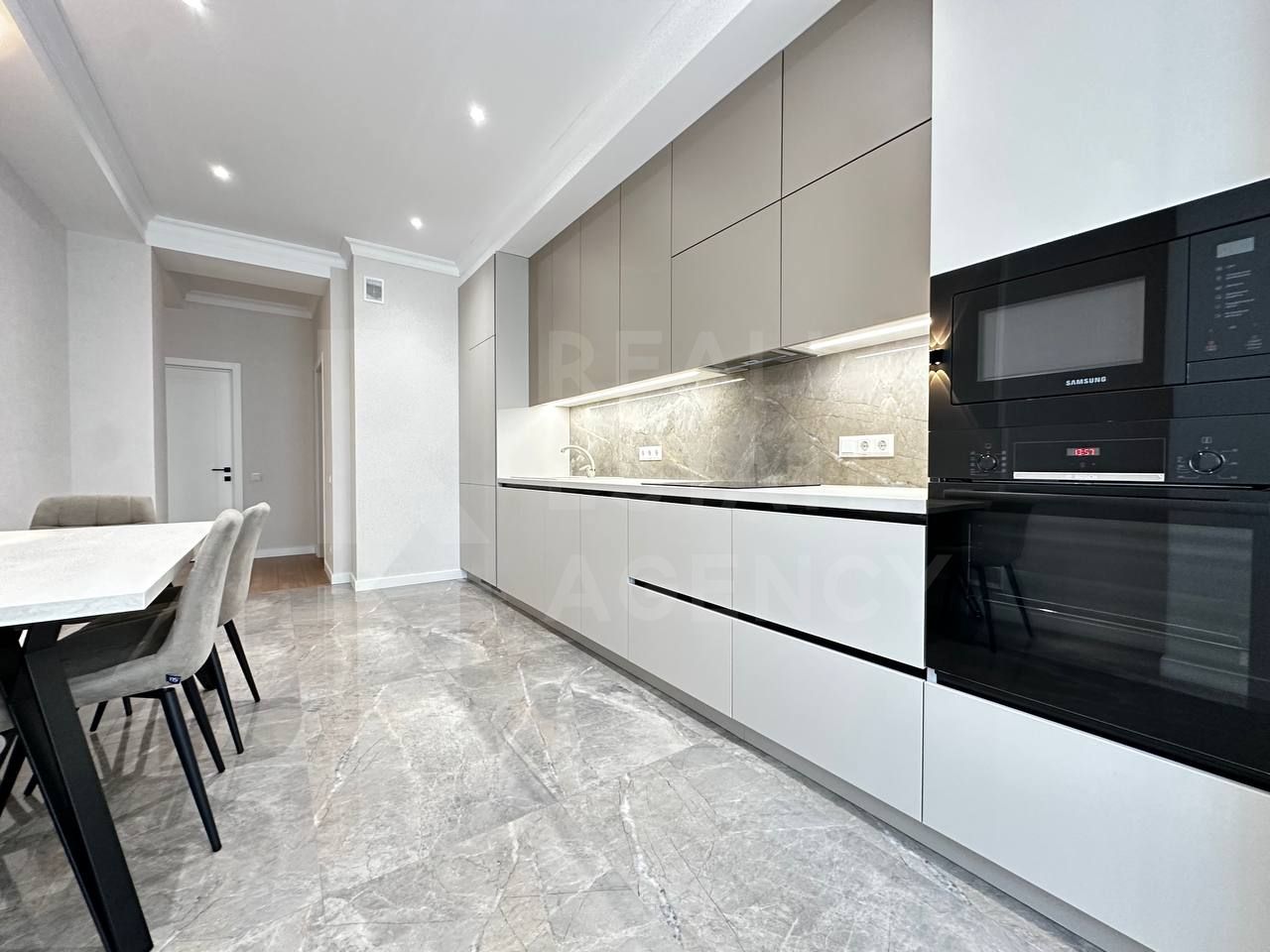 Chirie apartament, 3 camere, str. Constantin Stere, Centru - Poză 3