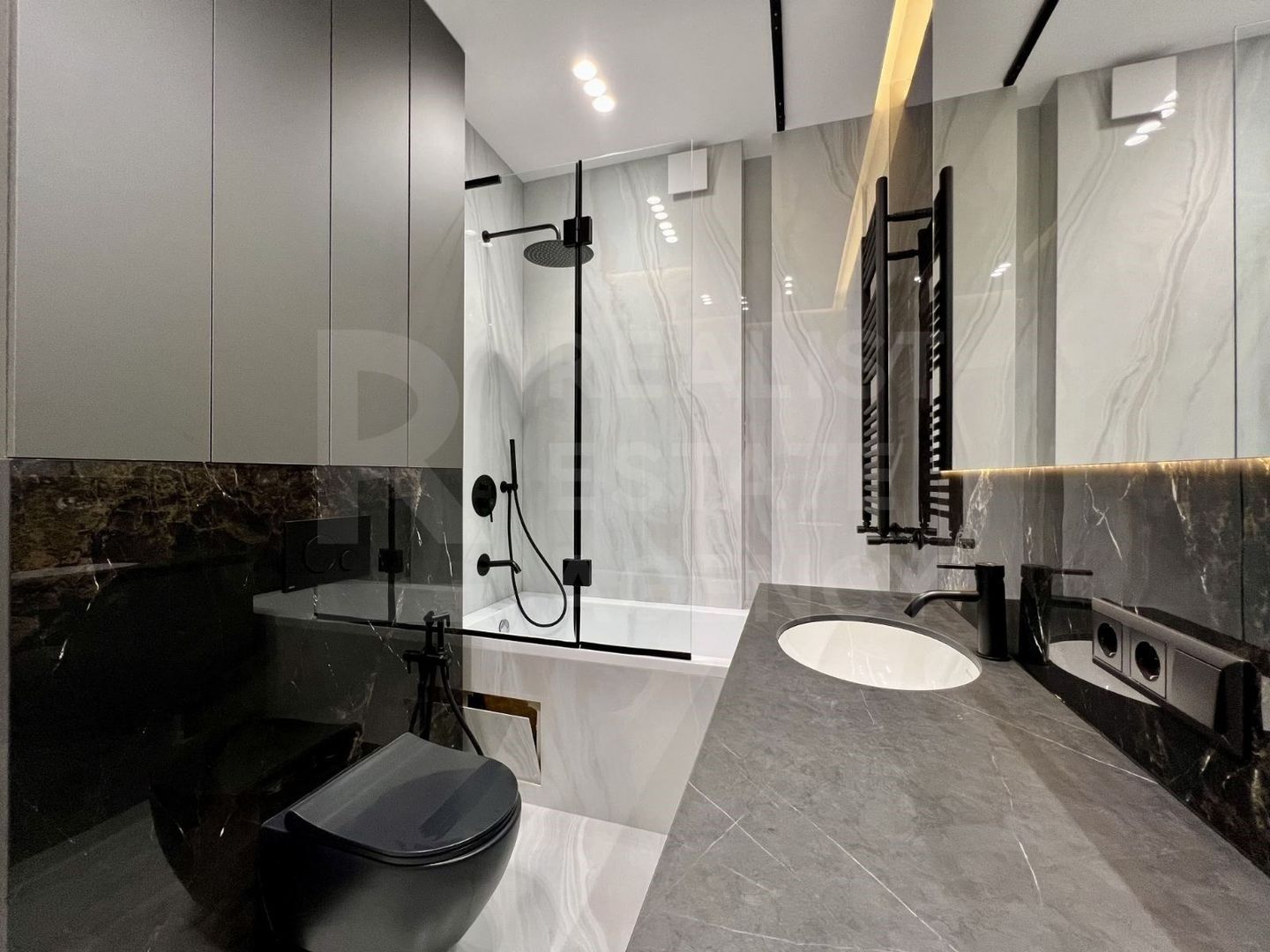 Vânzare, apartament, 2 dormitoare + living, strada Moara Roșie, Centru - Poză 8