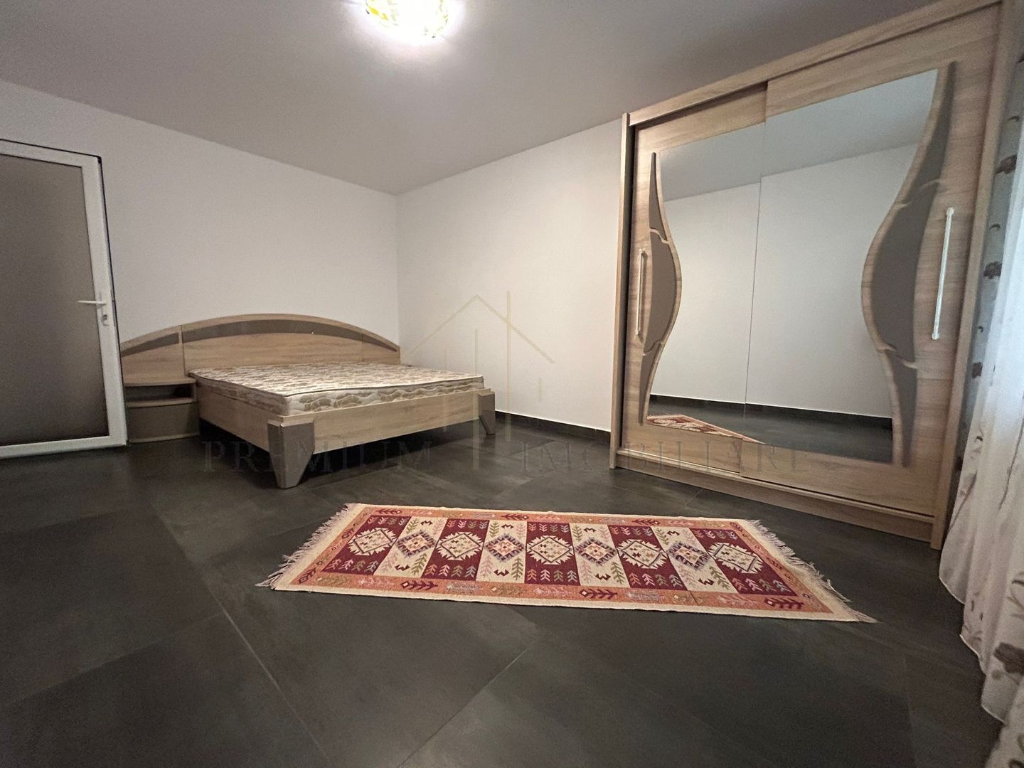 Apartament 2 camere de vanzare Piateta Catedralei - Poză 1