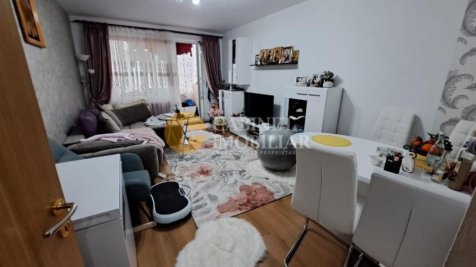 Apartament 3 camere decomandat etaj intermediar Piata Voievozilor - Poză 3