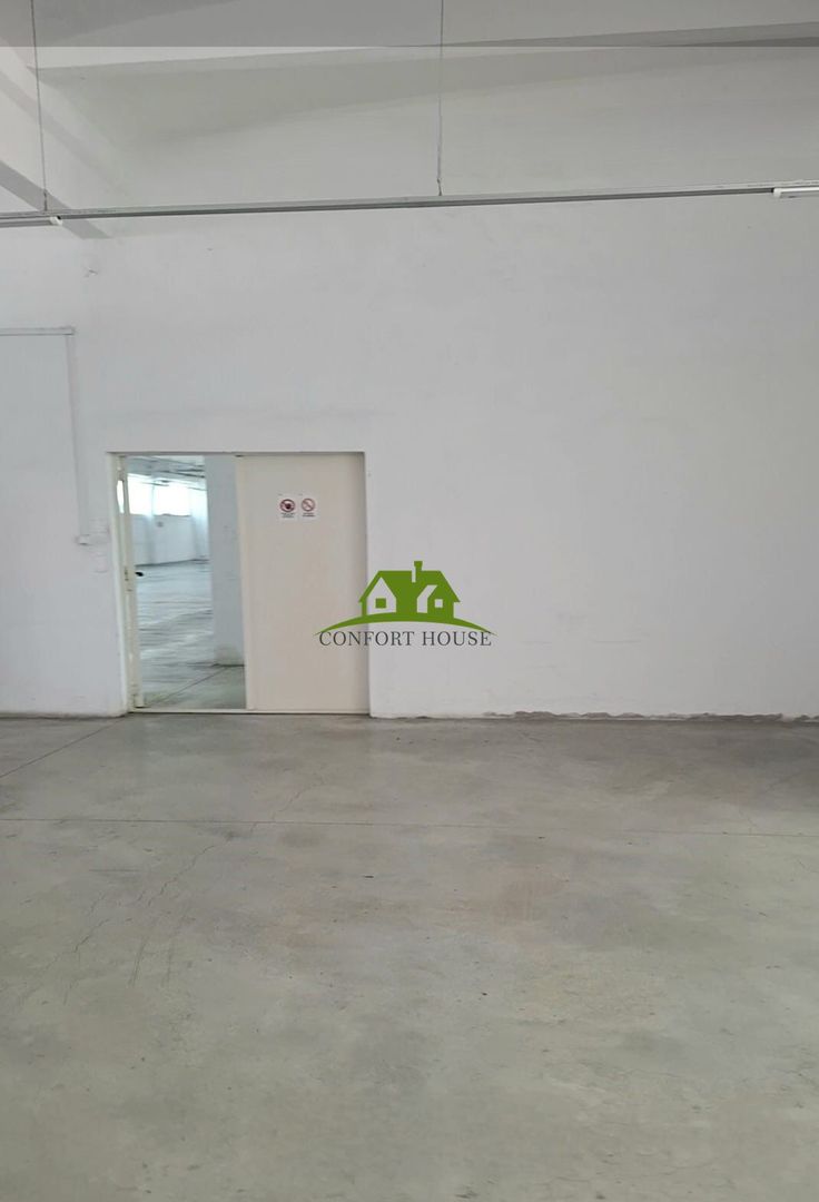 Cladire ideală pentru diverse scopuri comerciale sau industriale - Poză 6