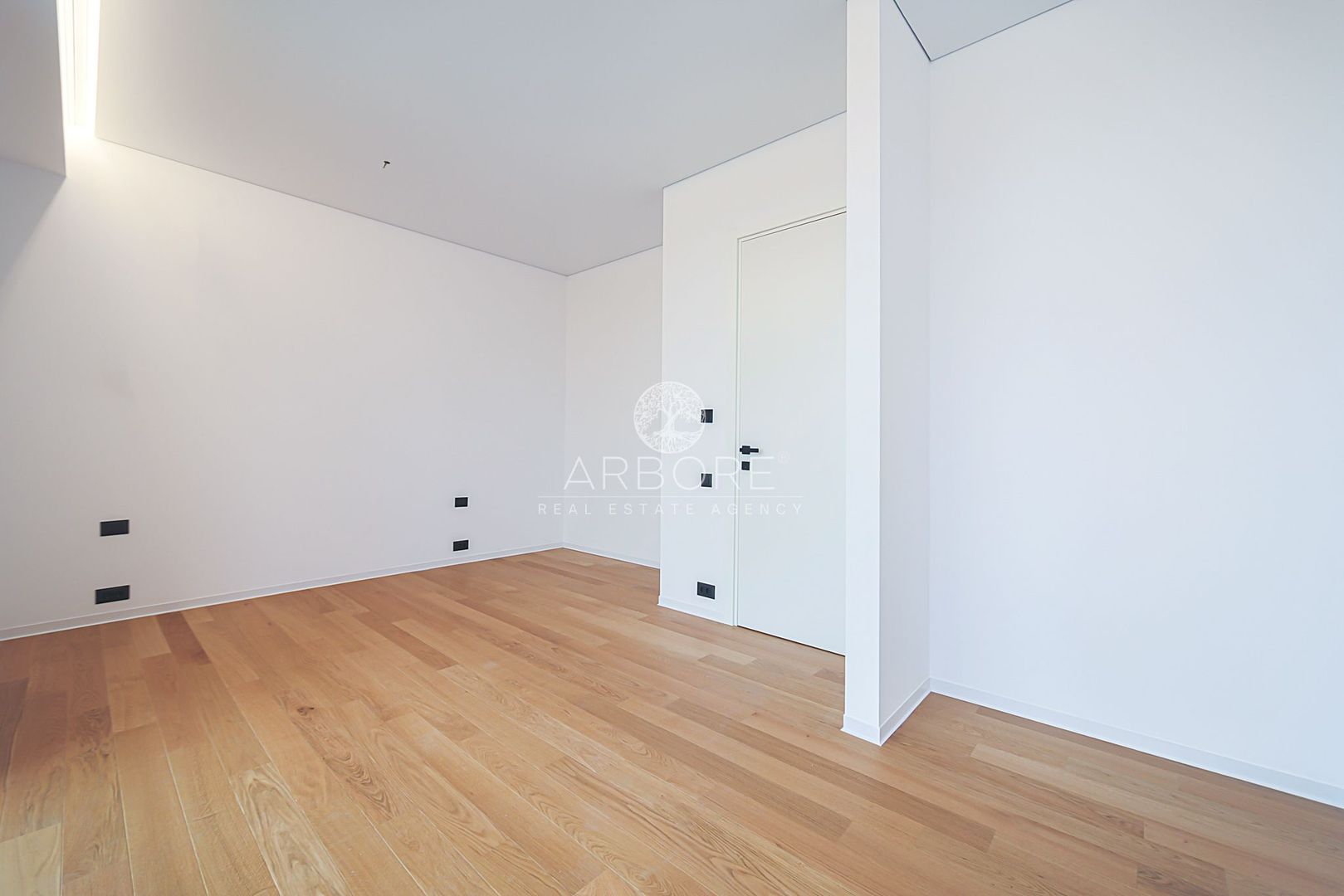 Apartament de Vânzare cu 3 Camere în Zona de Nord a Bucureștiului - Poză 27