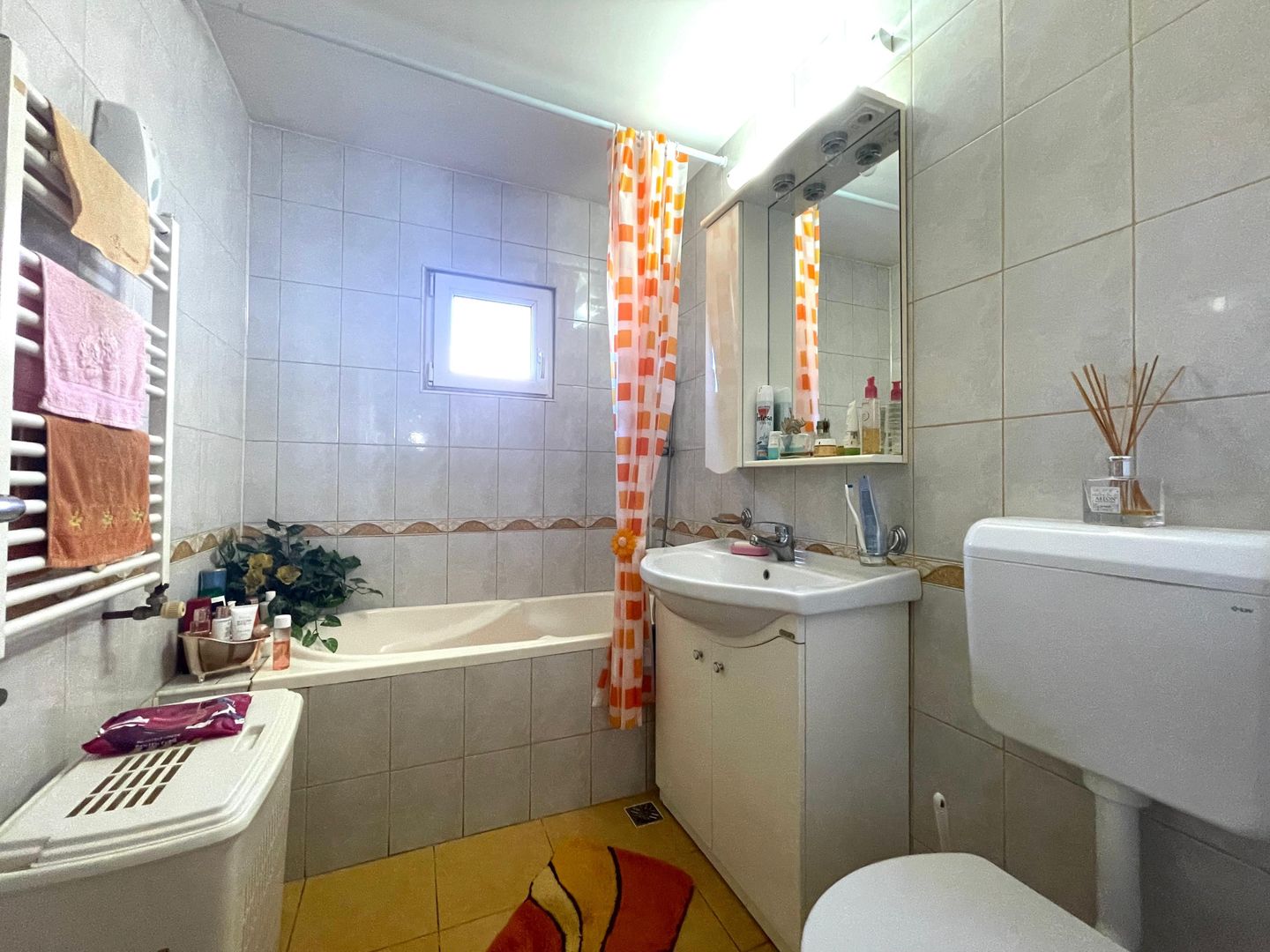 Apartament zona Soarelui - 3 camere - etaj 3 - Poză 9