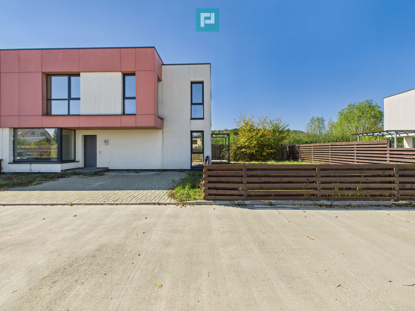 Casă modernă cu 3 dormitoare și curte spațioasă în Corbeanca - Poză 14