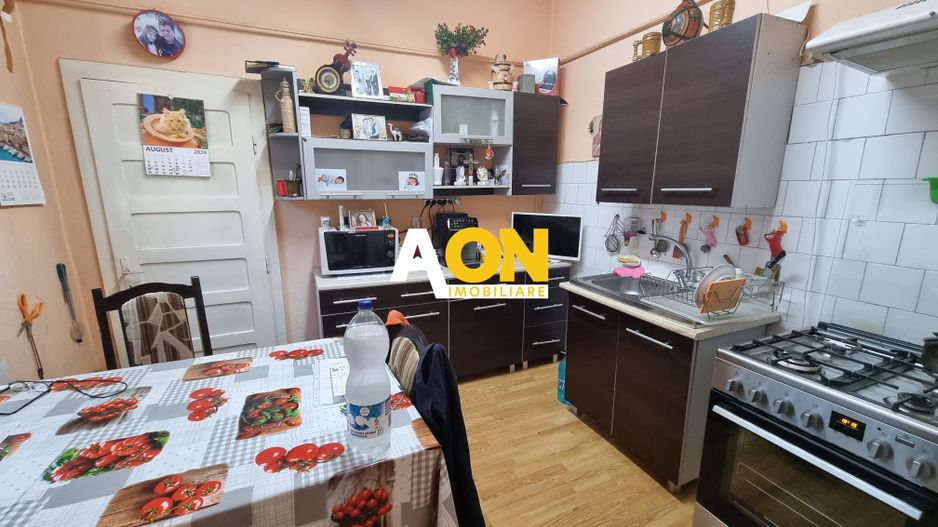 Casa de vanzare 5 camere, 805mp teren, Centru - Poză 4