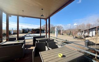 Proprietate unică de vânzare – piscină, restaurant, terasă - Poză 6