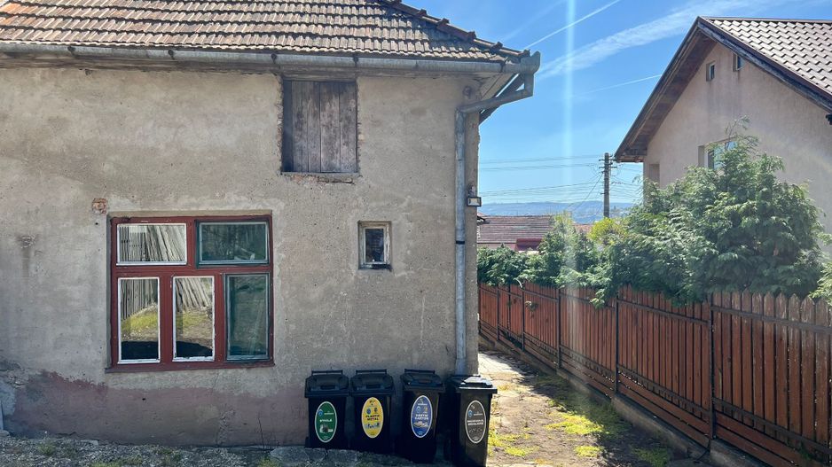 Casa renovabila | 100mp + 300mp curte individuala | Dambul Rotund - Poză 1