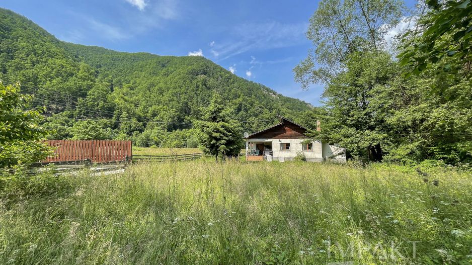 Vila superba 300mp + teren 1400mp & front la rau in Somesul Rece. - Poză 8