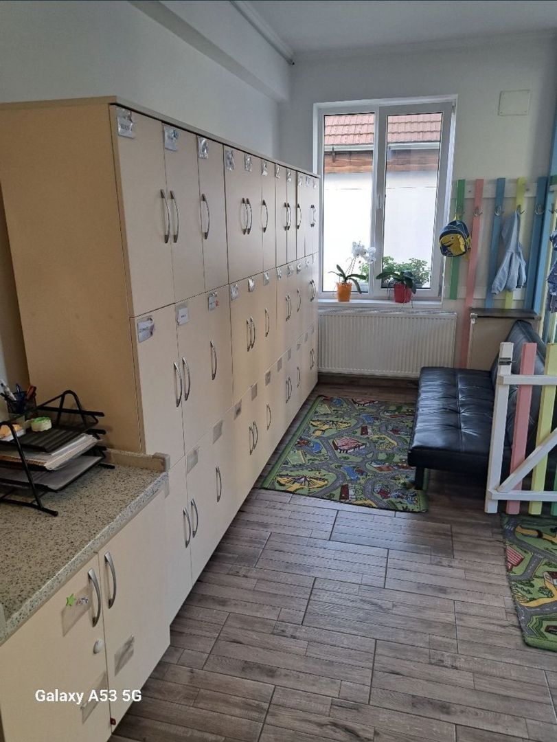 Casa in centrul orasului S+P+M Piata Mare - Poză 7