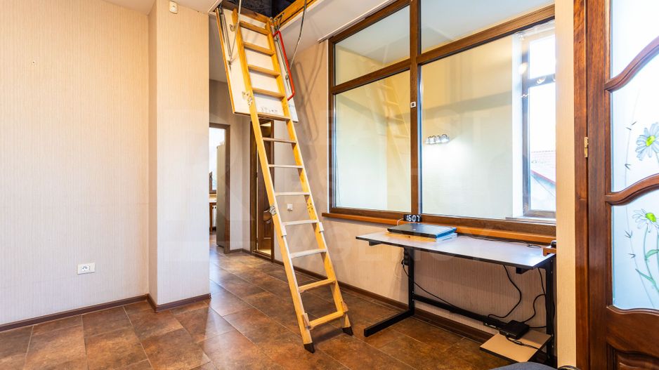 Vanzare spatiu comercial de 256 m2 în centrul capitalei - Poză 3