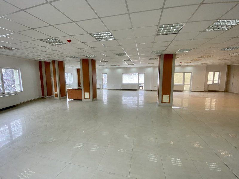 Spatiu comercial de inchiriat in zona centrala a Brasovului. - Poză 3