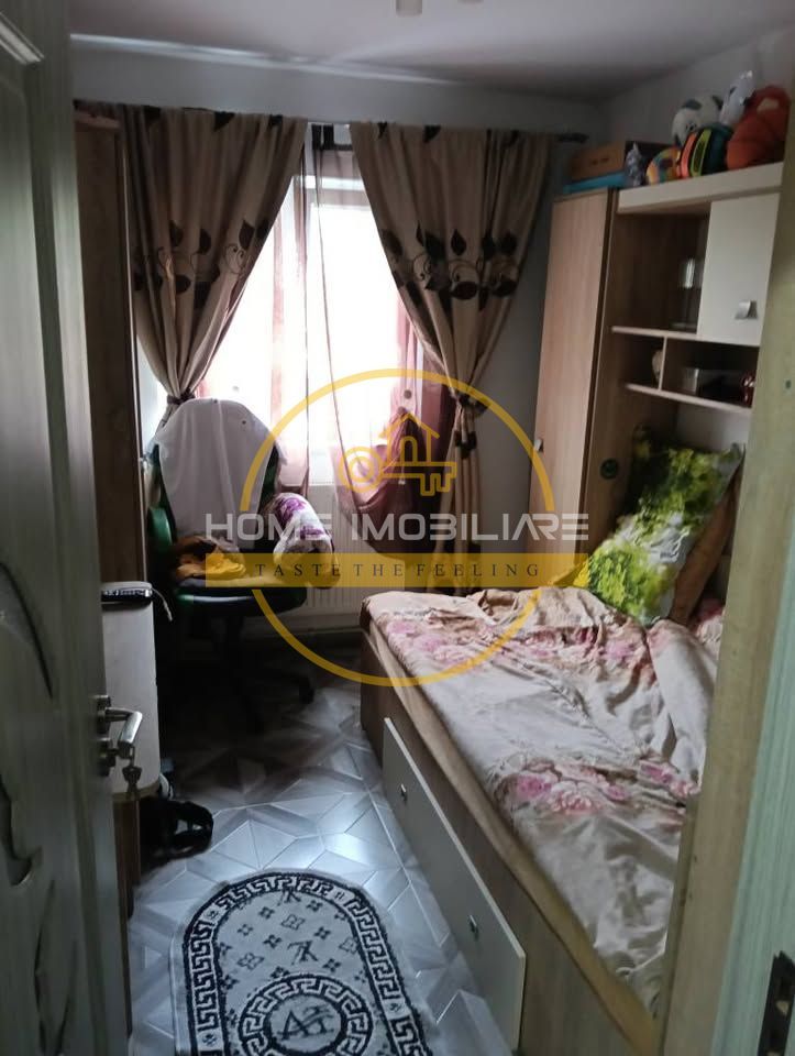 Etaj 2, Fara Risc, 3 camere zona Mircea cel Batran - Poză 5