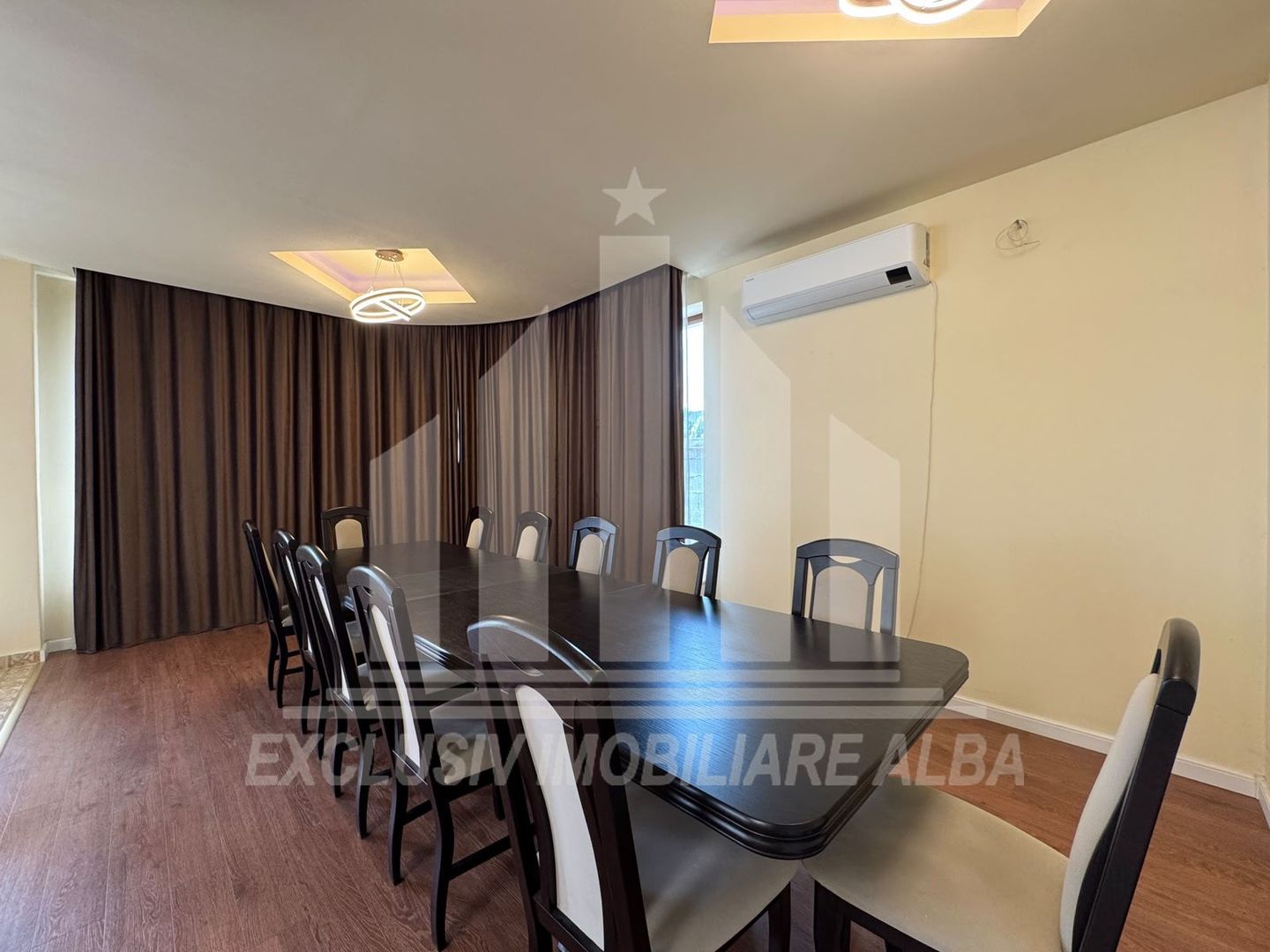 Casa individuala | Pensiune | 560 mp | 1450 mp teren | Cetate - Poză 4