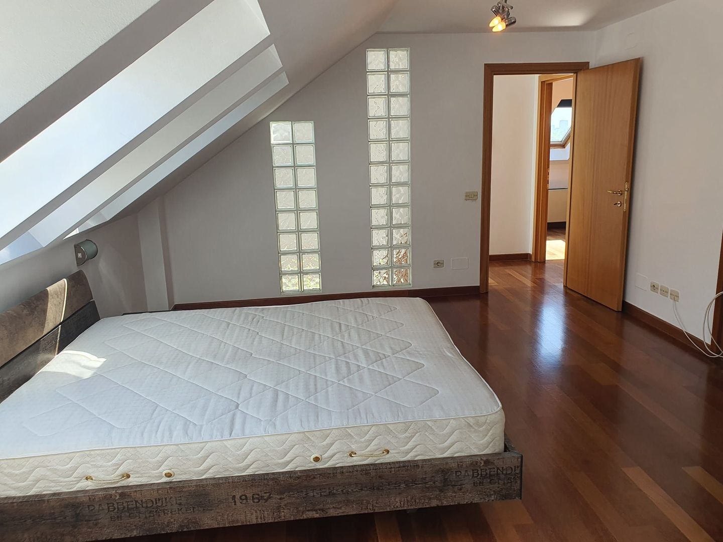 Penthouse 120 mp Arcul de Triumf 3 camere parcare subterana - Poză 14