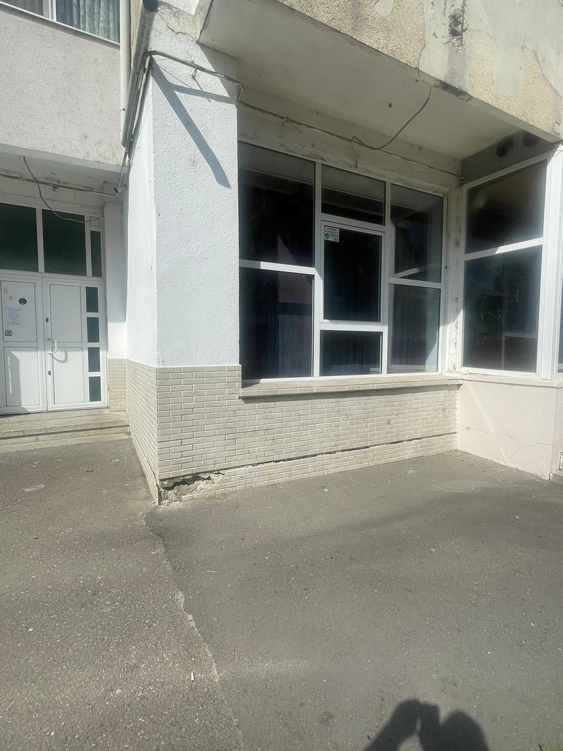 🚀 Spațiu Comercial Multifuncțional 158 mp la intrarea Aqua-Roman Parq - Poză 4