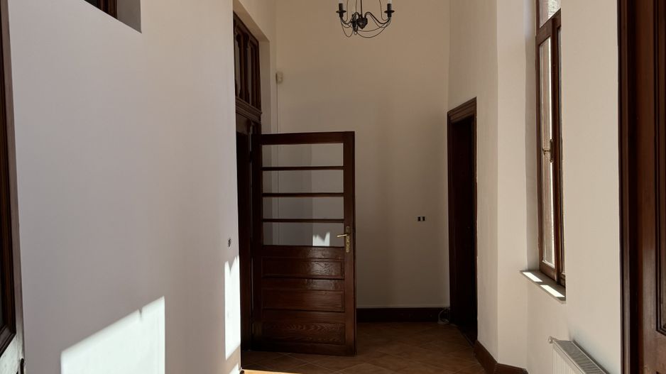 Apartament in clădire istorică P-ta Plevnei cu vedere parc - Poză 25