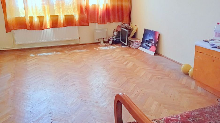 De vanzare -  apartament cu 3 camere decomandate, Tiglina 2, etaj 3/4 - Poză 5