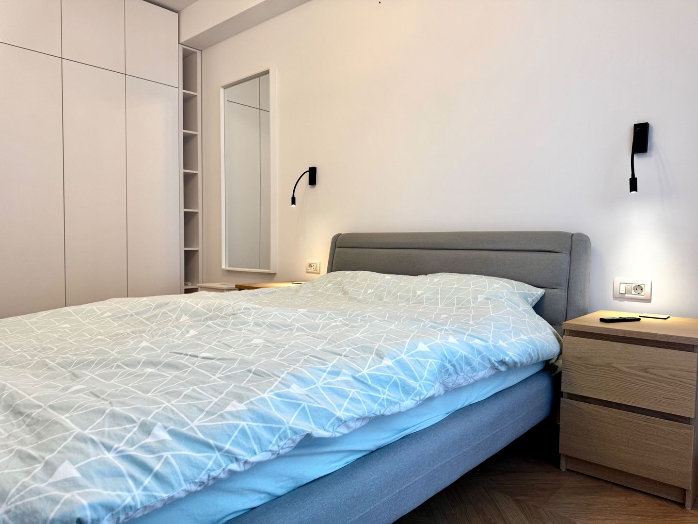 Apartament cu 2 camere, la prima închiriere, primitor si elegant - Poză 12