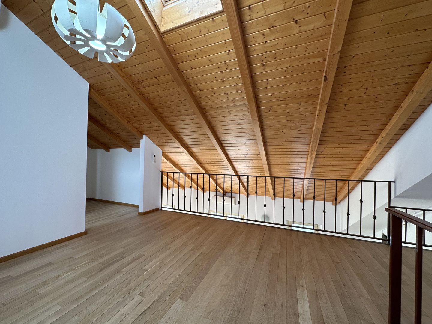 P-ta Unirii - Comision 0% | Apartament 3 camere-113 mp | Imobil 2008 - Poză 22