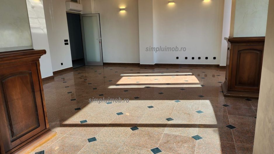 Clădire business de închiriat Bucureștii Noi 1250 cu parcare 850mp - Poză 8