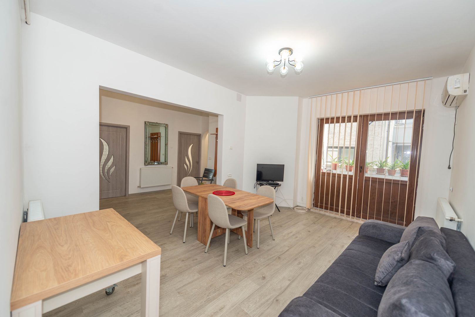 Apartament trei camere in vila,  de inchiriat, 109 mp, zona Dorobanti - Poză 1