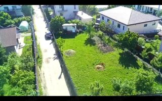 Teren intravilan de vânzare în Breazu, str. Lebedelor – 600 mp, utilități, gard, cabană locuibilă - Poză 1