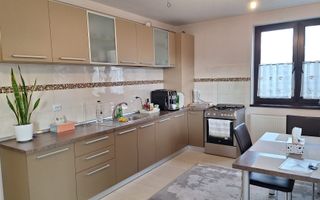 EXCLUSIVITATE. Apartament în vilă cu terasă spectaculoasă în Europa. - Poză 2