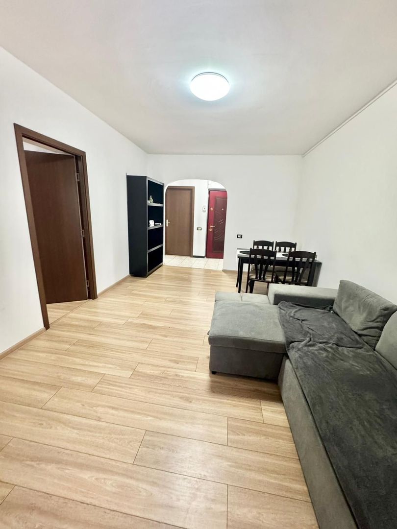 Apartament 3 camere, central - Poză 1
