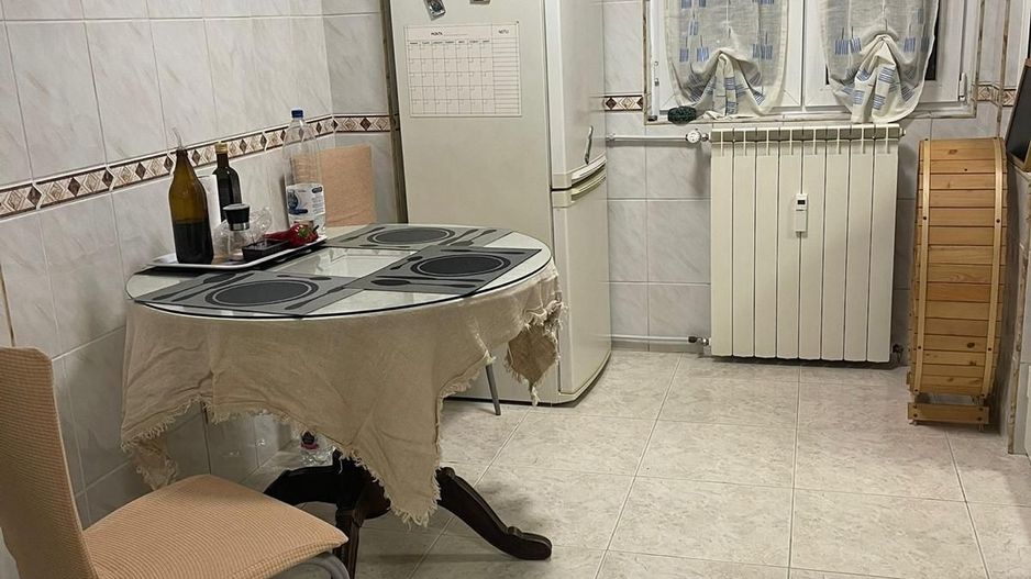 Închiriez apartament 3 camere, modern, spațios, Piața Alba Iulia , AC - Poză 4