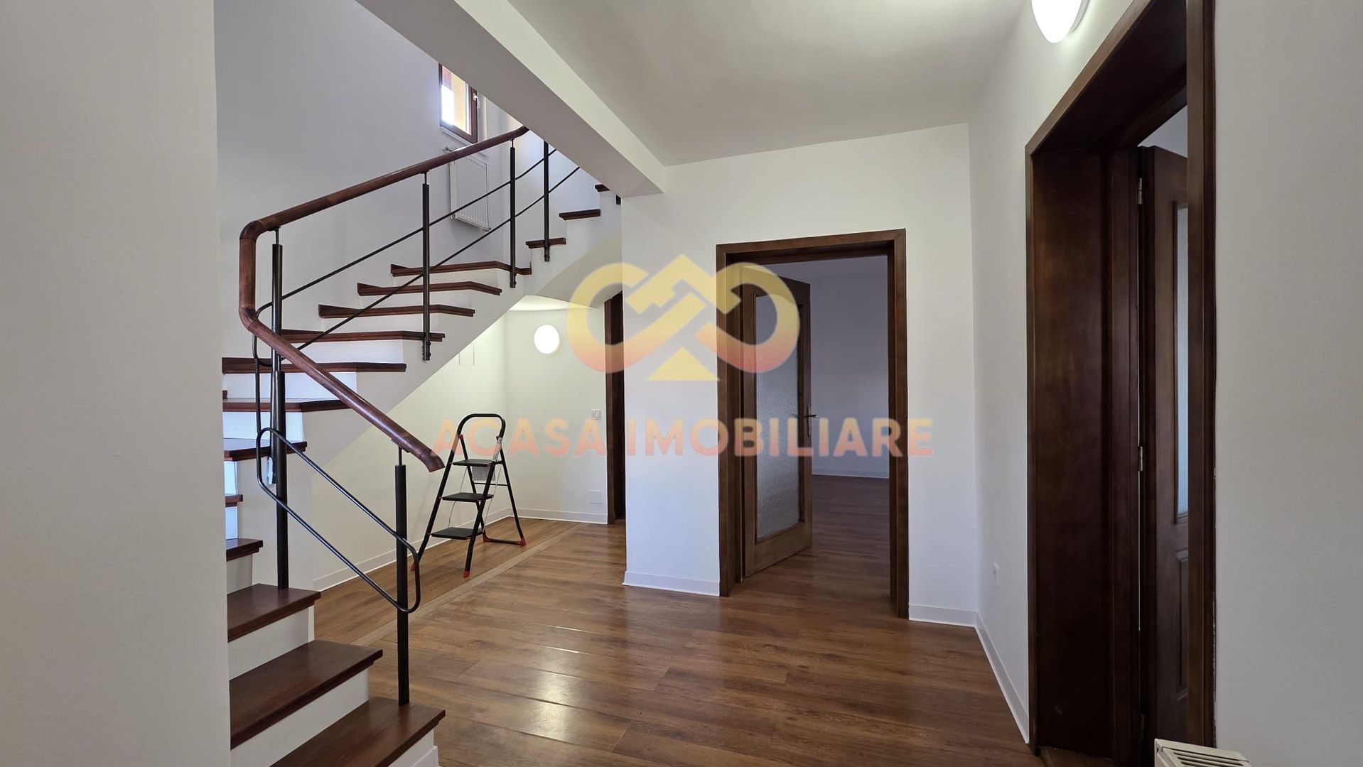 VILA BIROURI FIRMA  NEMOBILATA  ZONA  PALAS - Poză 27