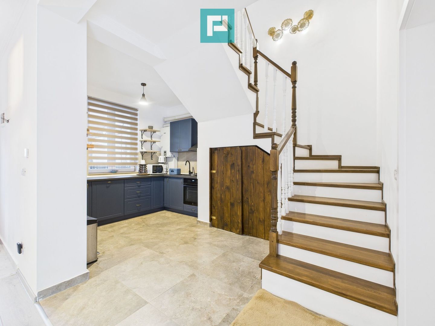 Casă cu 4 camere în Dumbrăvița, langă pădure - Poză 12