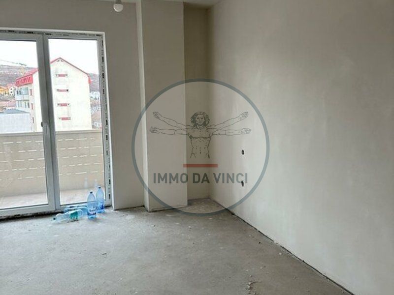 Apartament spatios 3 camere 92mp Bloc Nou si Parcare - Poză 7