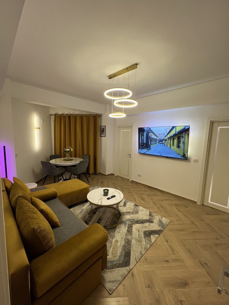 Ag BRASADAS închiriază ap 2 cam Et 2 LUX Centrul Vechi. - Poză 1