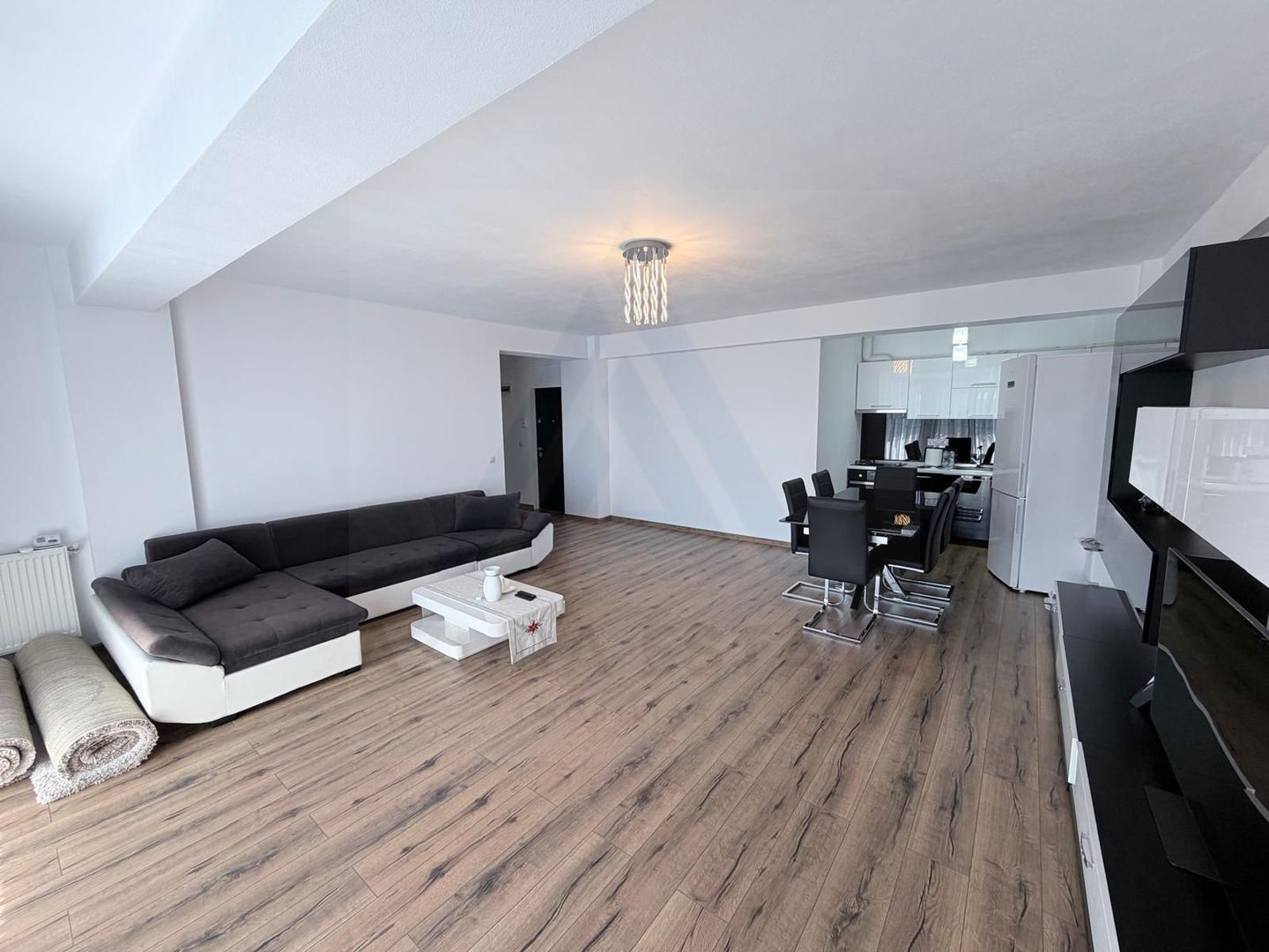 Apartament modern 80 mp  3 camere 2 balcoane  zona Doamna Stanca - Poză 2