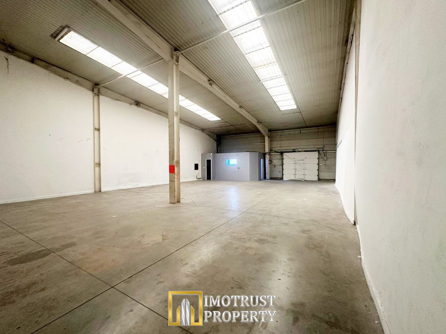 Spatiu industrial de inchiriat Arad 227 mp acces TIR - Poză 5