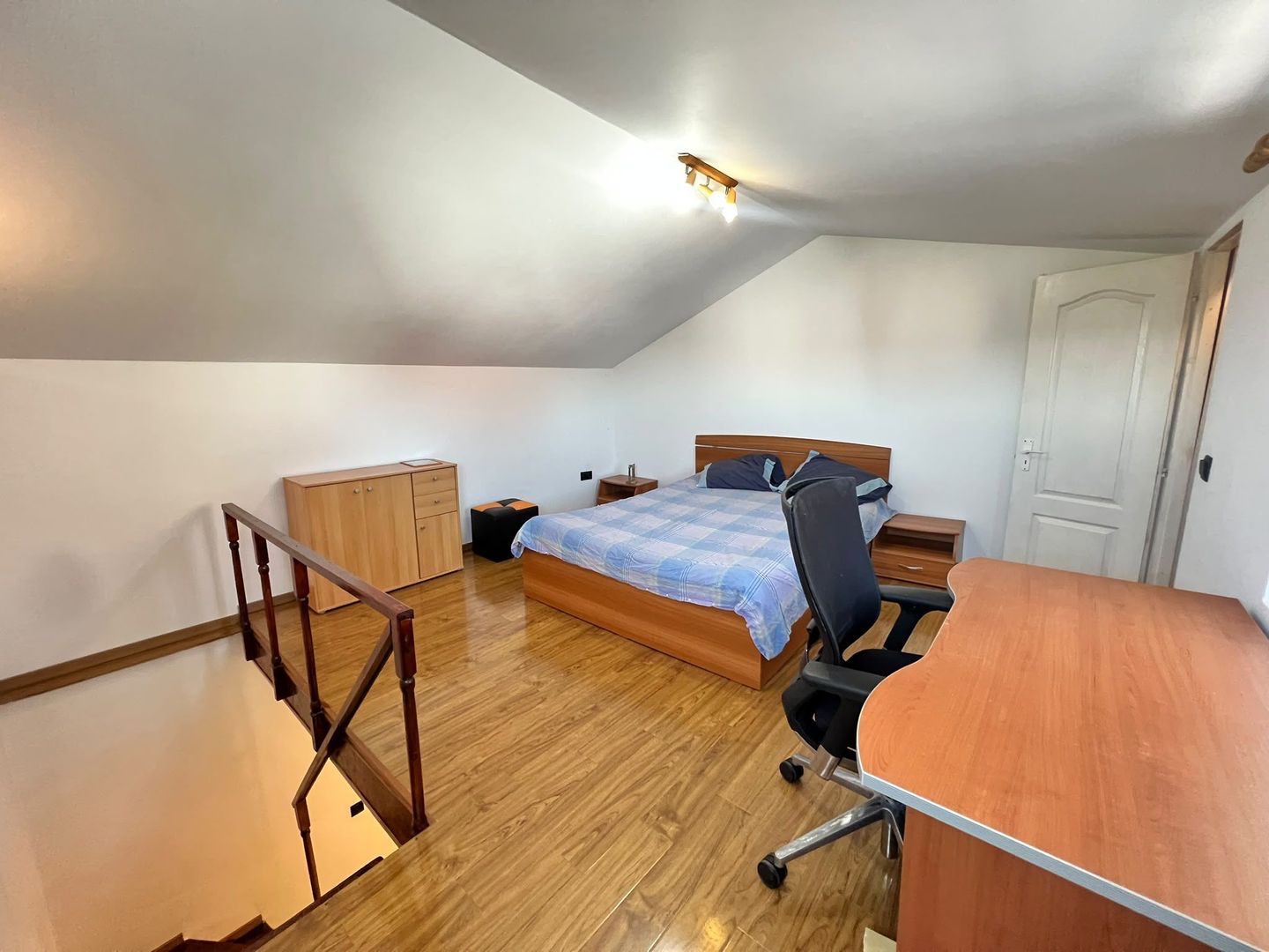 Casa individuala cu 3 camere | Curte cu terasa | Gratar din caramida | Parcare - Poză 4