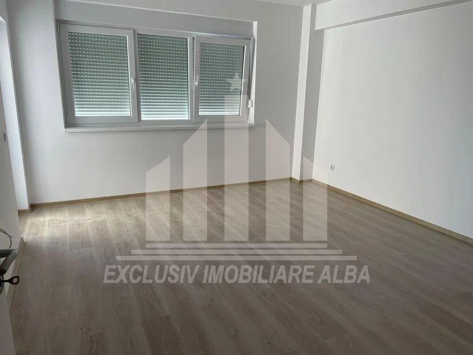 Apartament cu 1 camera, Bloc Nou, Cetate - Poză 1