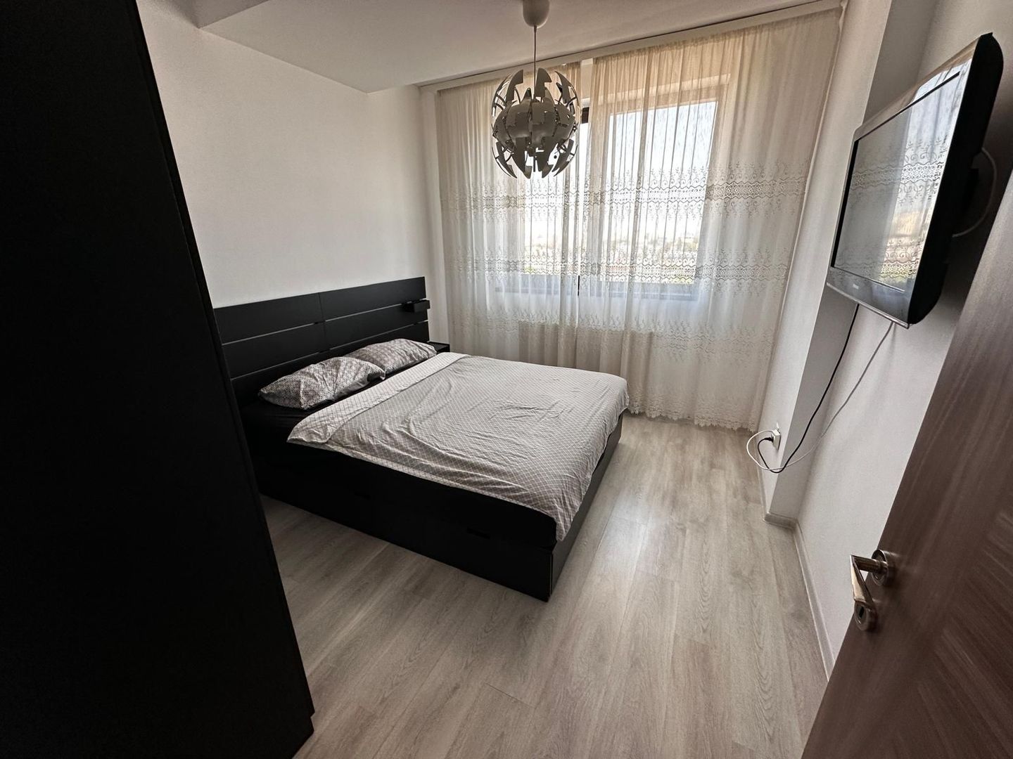 2 Camere Metrou Grozavesti Basarab Orhideea Politehnica Regie +Parcare - Poză 2