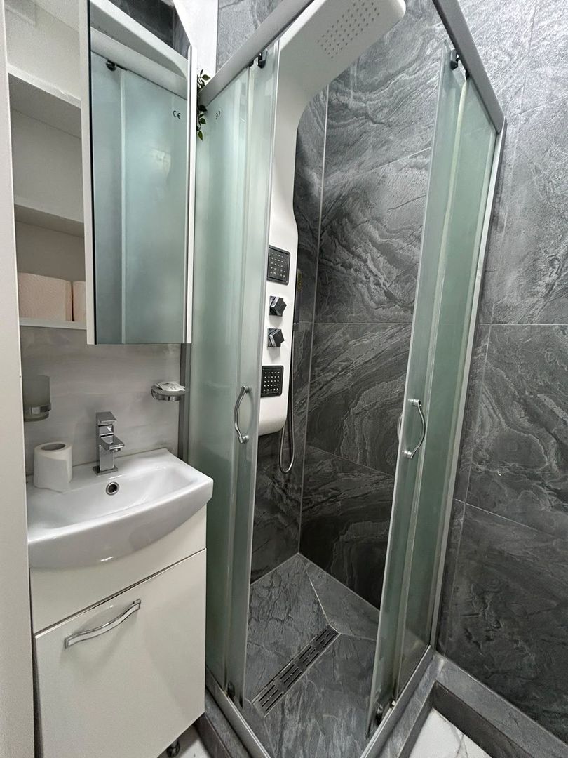 APARTAMENT 3 CAMERE DE INCHIRIAT - Poză 24