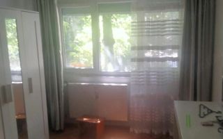 Apartament3 camere, Bld. Obregia, Zona Piata Straduintei. - Poză 1