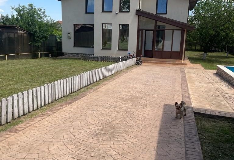 Casă spațioasă cu piscină, de vânzare în Simeria - Poză 6