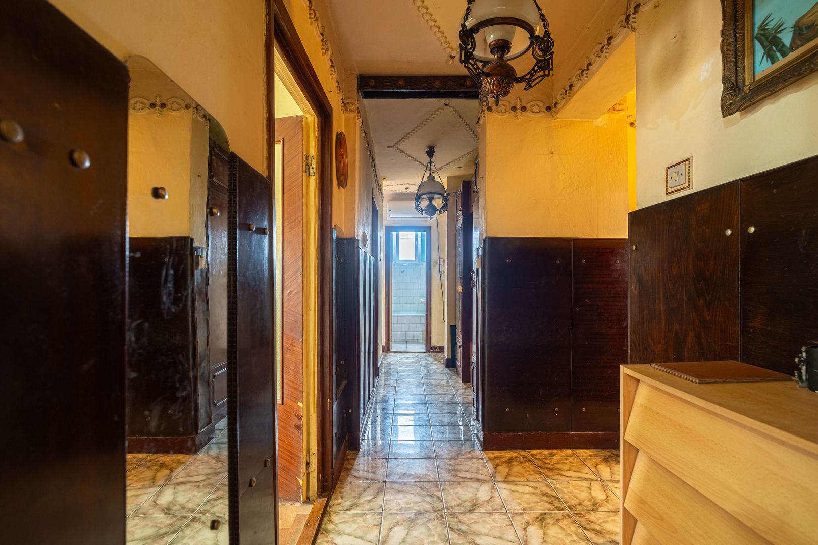 Apartament 4 camere decomandat - bvd. Revolutiei - COMISION 0 - Poză 5