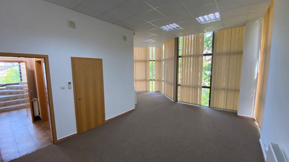 Cladire de birouri zona Olimpia Stadion  suprafață 1.100 mp - Poză 5