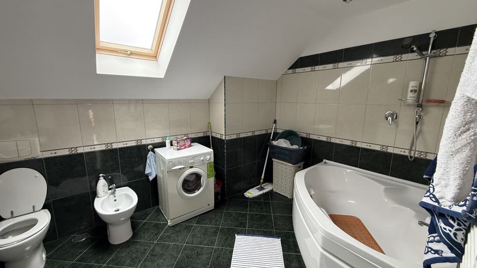 Casă de vânzare | Burdujeni | 417 mp construiți | Teren 1.200 mp - Poză 13