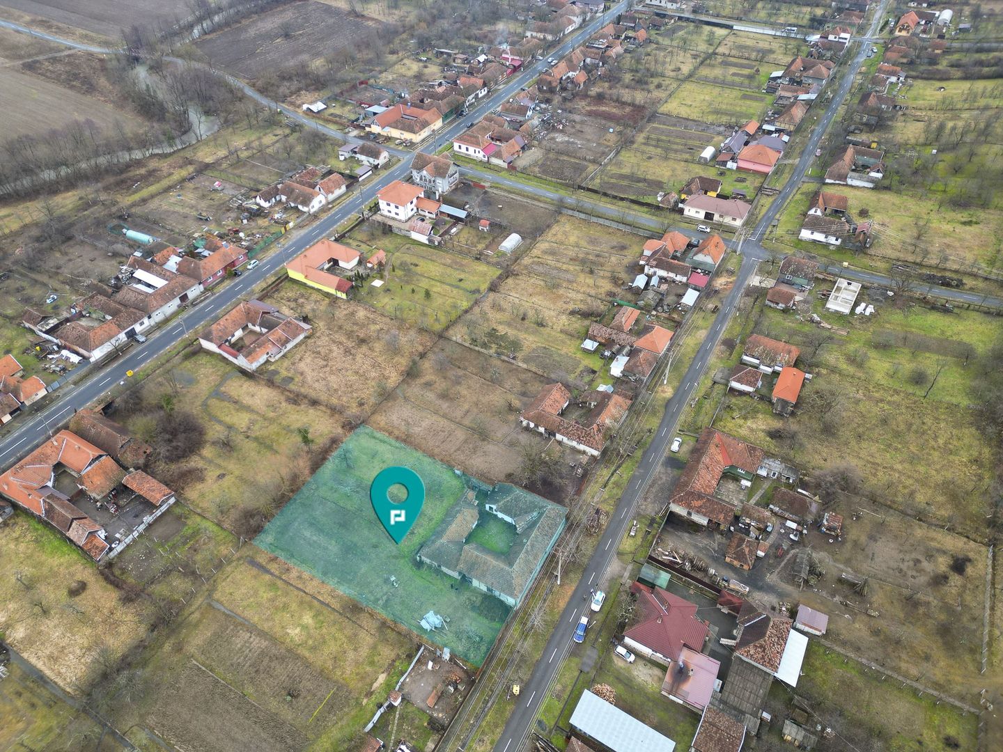 Casă impresionantă, cu anexe în Dezna-Moneasa! - Poză 3